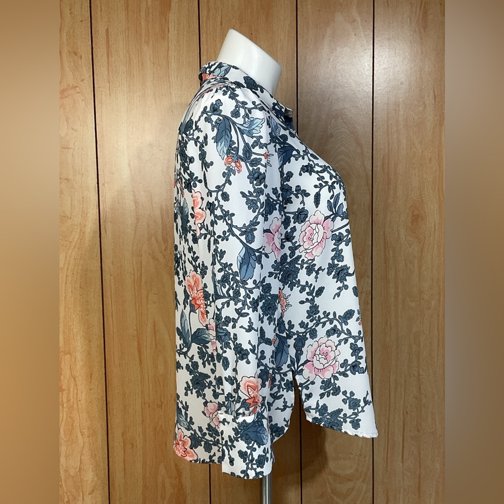 Tahari White Button-Down Blouse with Coral & Slate Floral Print SZ - L - Picture 2 of 6